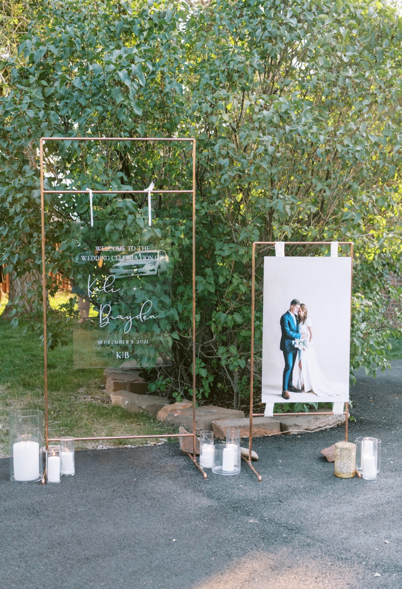 Acrylic welcome sign with couple portrait